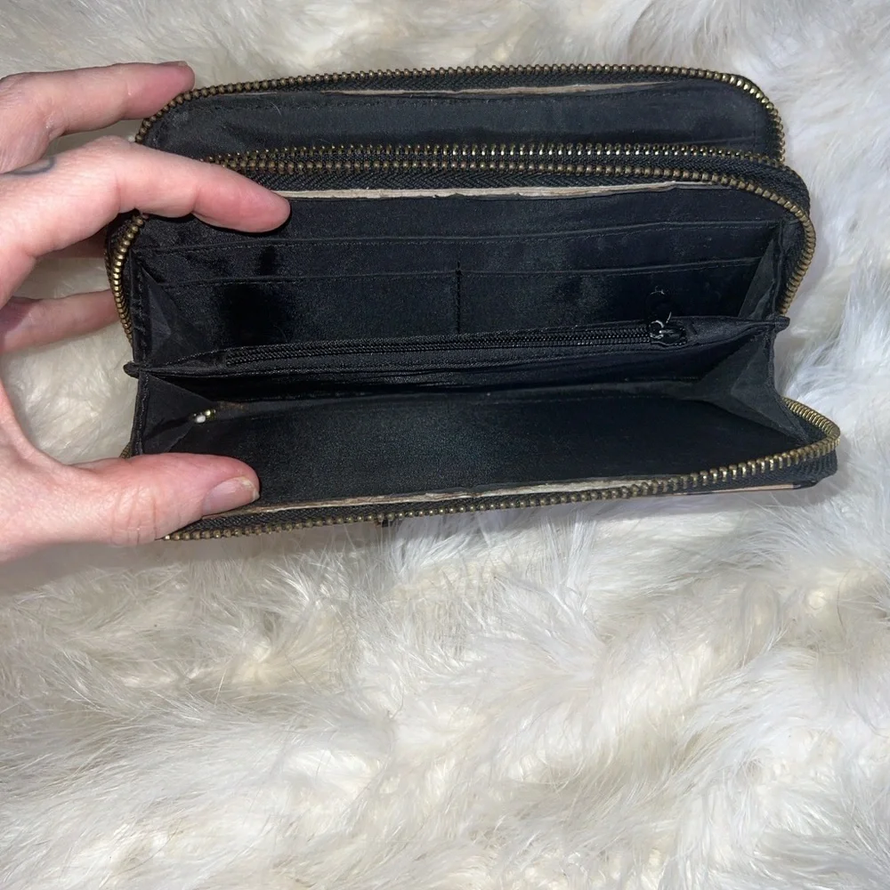 glossy wristlet